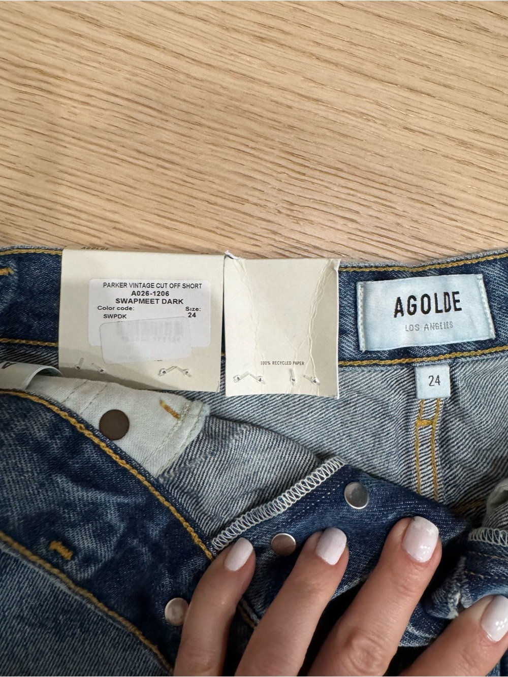 Agolde Vintage Wash Button-Fly Denim Cutoff Shorts - Blue NWT - Picture 2 of 4